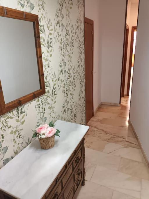 סביליה Apartamento Puerta Real מראה חיצוני תמונה